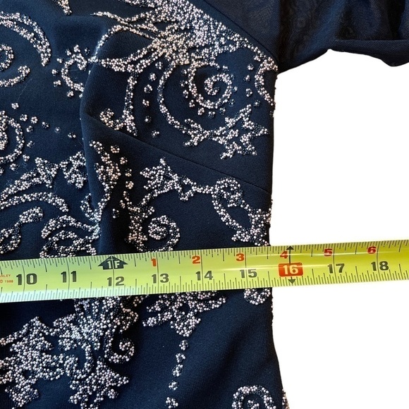 𝅺BELLESSA Vintage Fitted Blouse top EUC - Picture 4 of 11